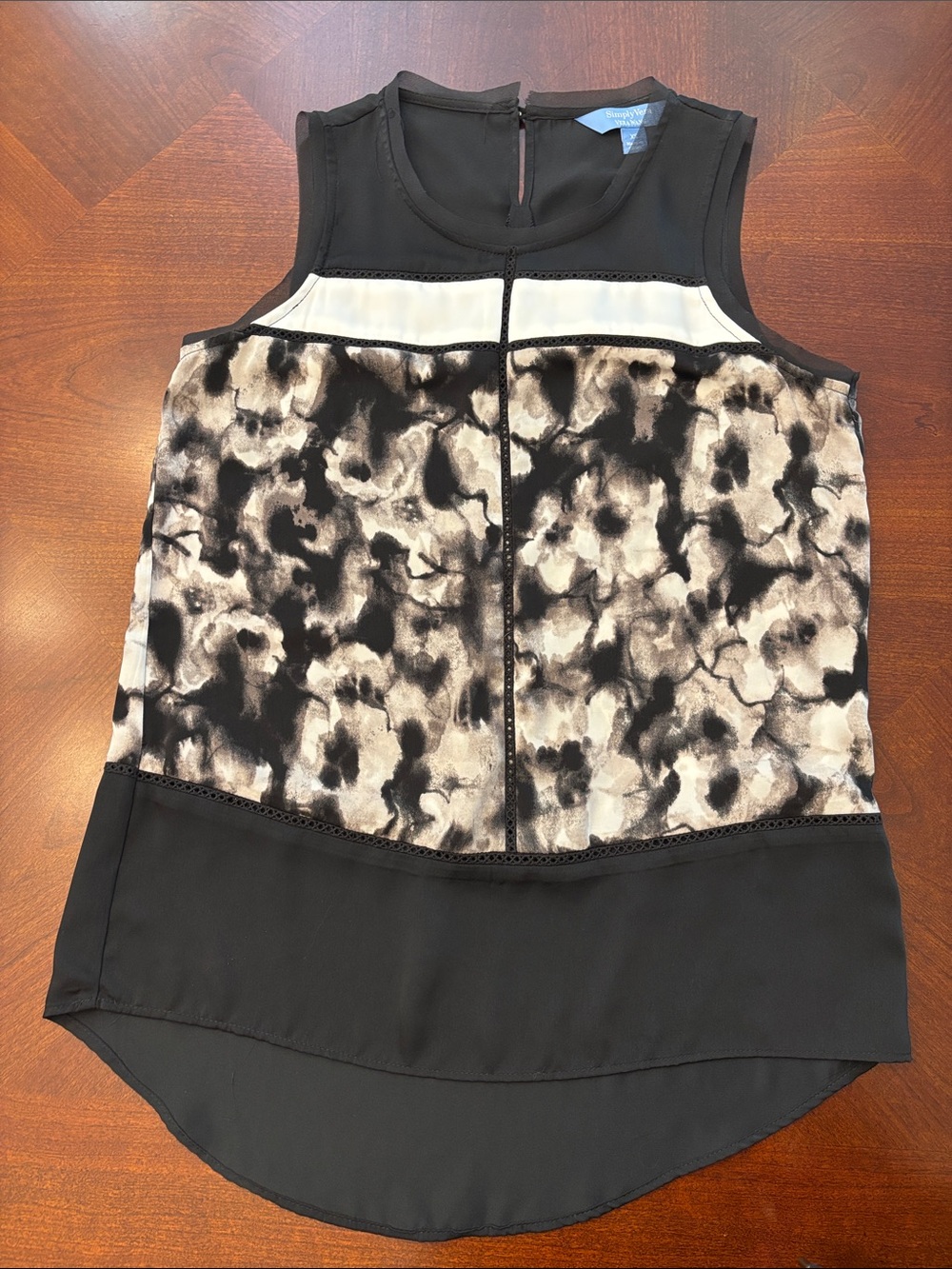 Simply Vera Vera Wang Black and Cream Printed Sleeveless Top